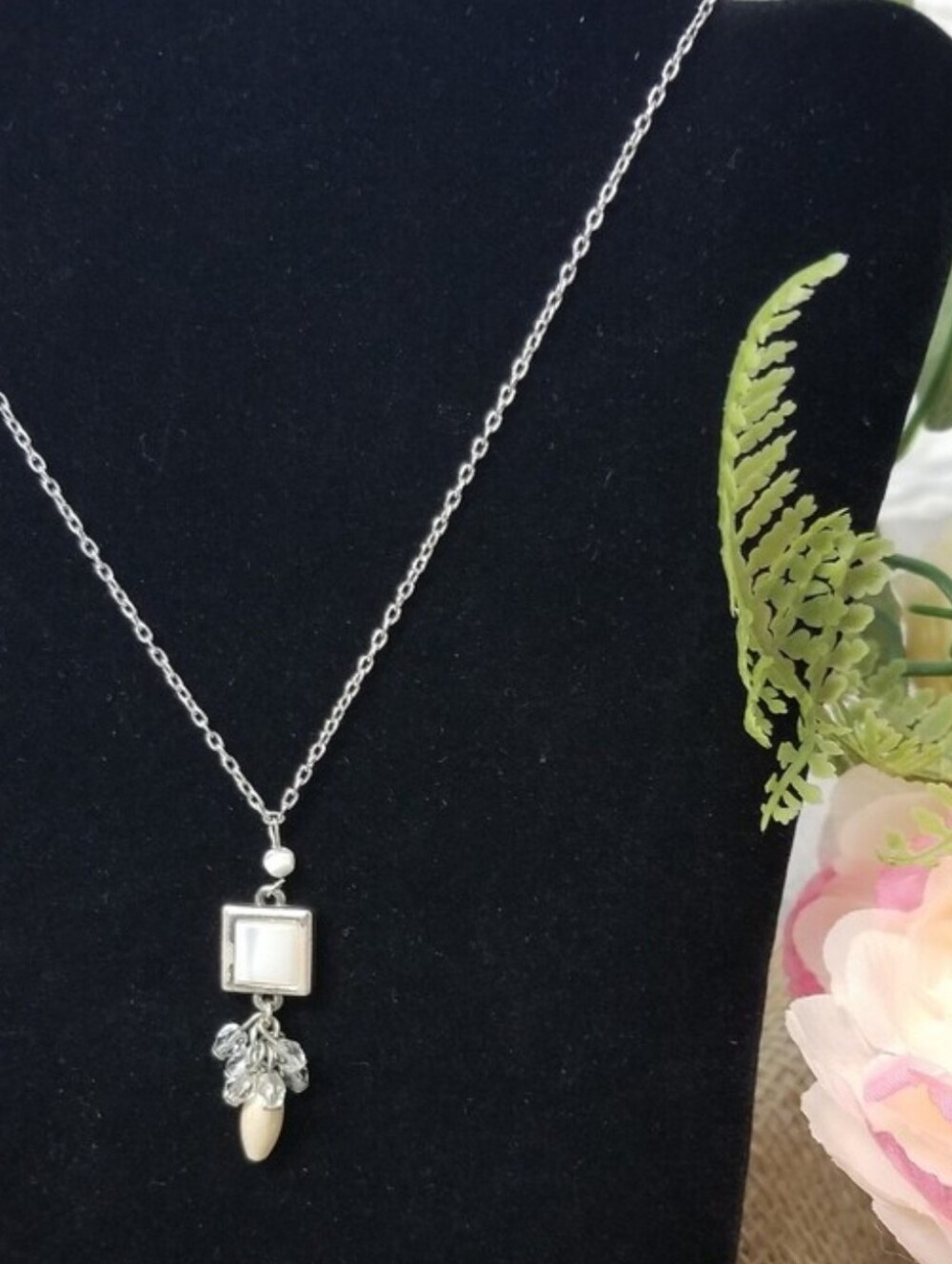 Dainty Drop Necklace - Picture 2 of 7